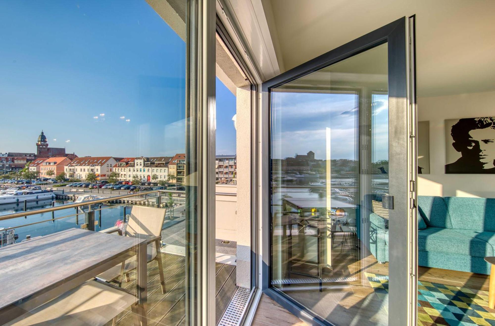 Mueritz Utkiek - Apartment Mit Seeblick & Balkon In Der Hafenresidenz Waren  Exteriér fotografie